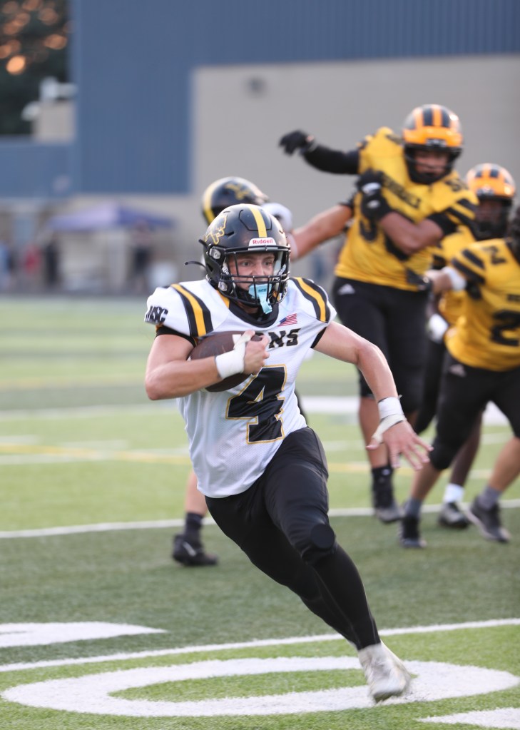 Football scrimmage